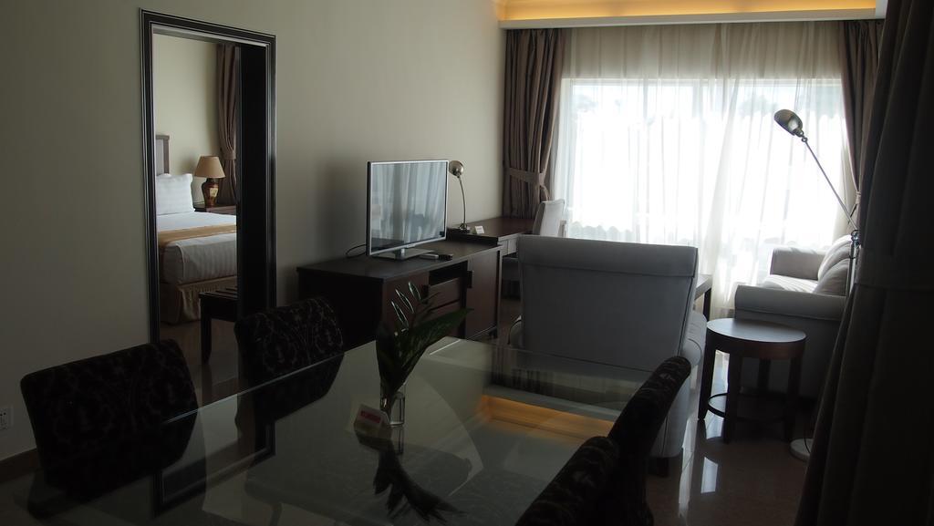 דילי Plaza Hotel מראה חיצוני תמונה